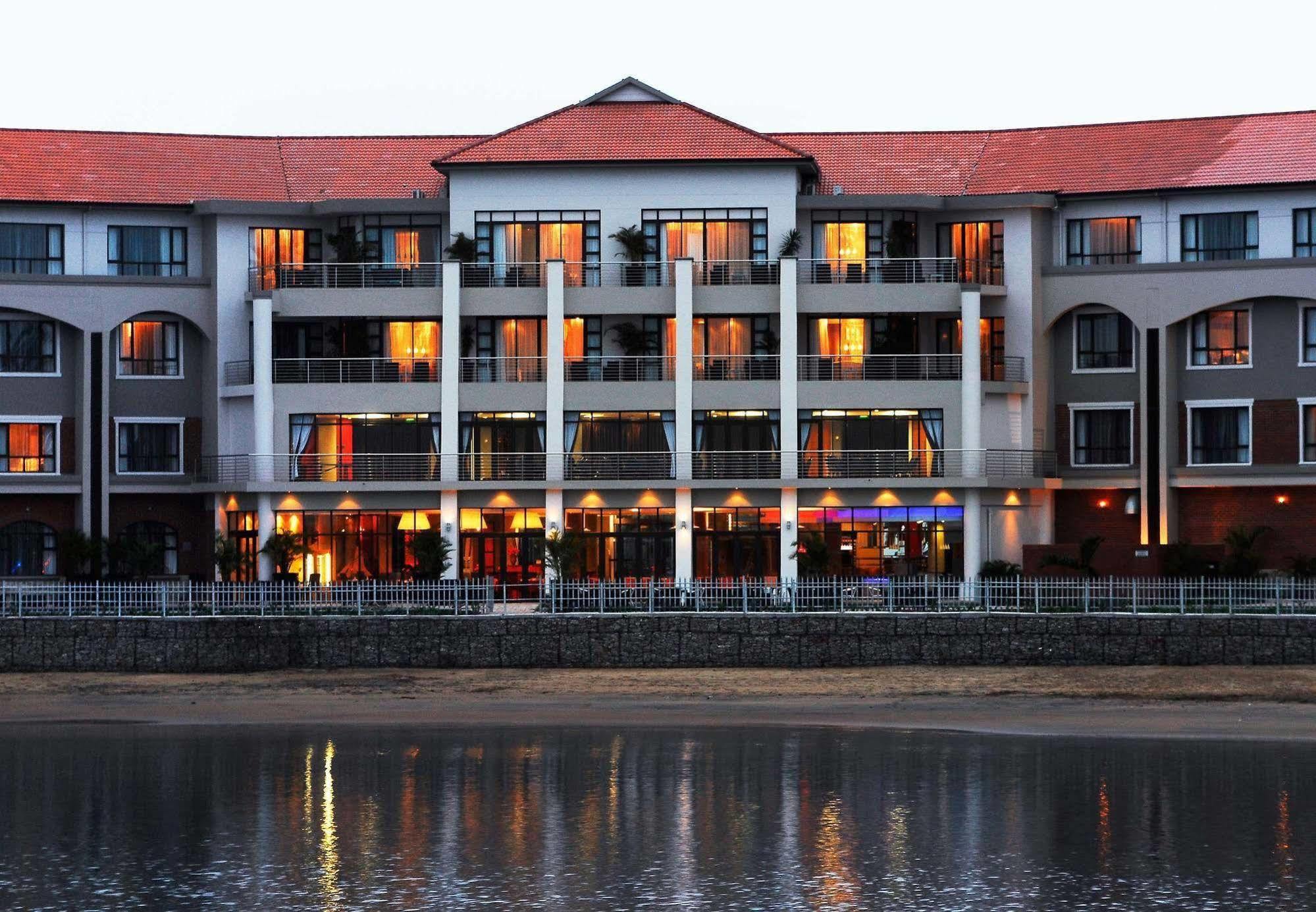 Bon Hotel Waterfront Ричардс-Бей Экстерьер фото