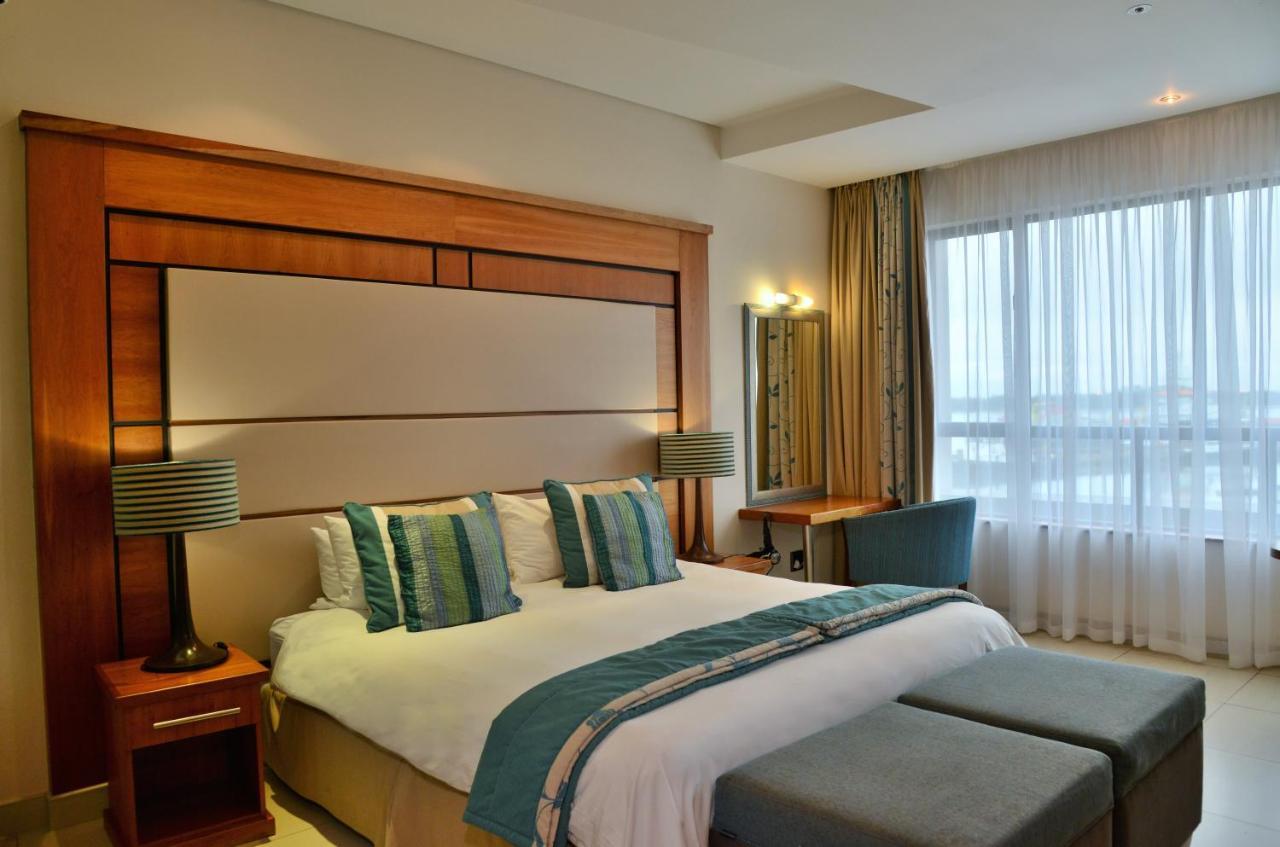 Bon Hotel Waterfront Ричардс-Бей Экстерьер фото